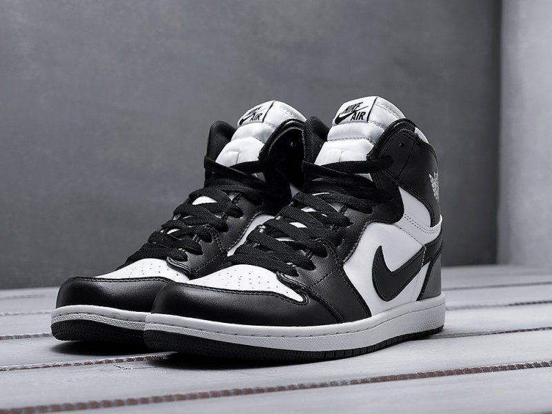 Air Jordan 1 Black/White