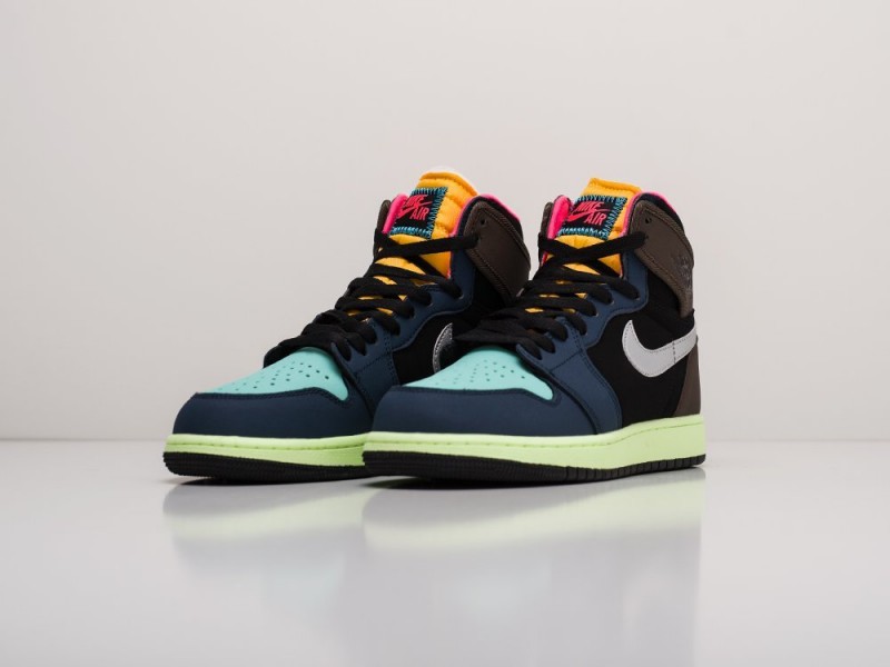 WMNS Nike Air Jordan 1