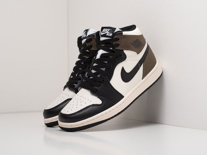 WMNS Nike Air Jordan 1