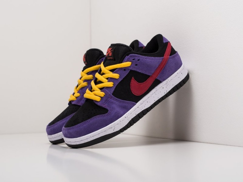 WMNS Nike SB Dunk Low