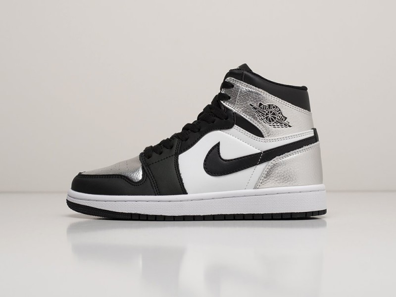 WMNS Nike Air Jordan 1