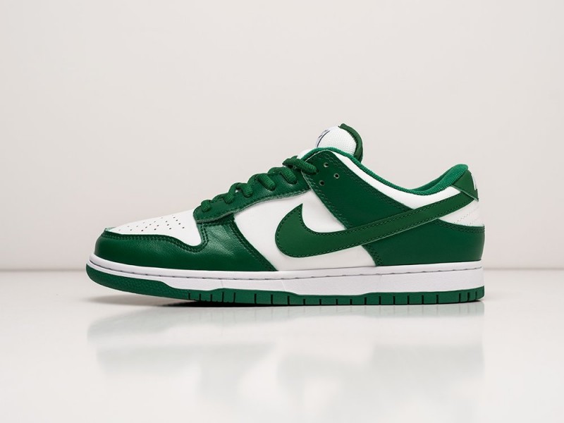 Nike SB Dunk Low