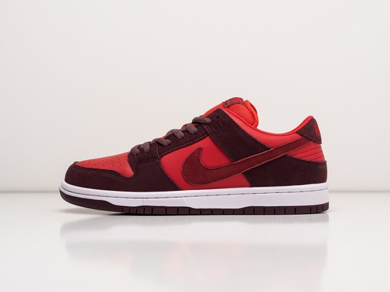 Nike SB Dunk Low