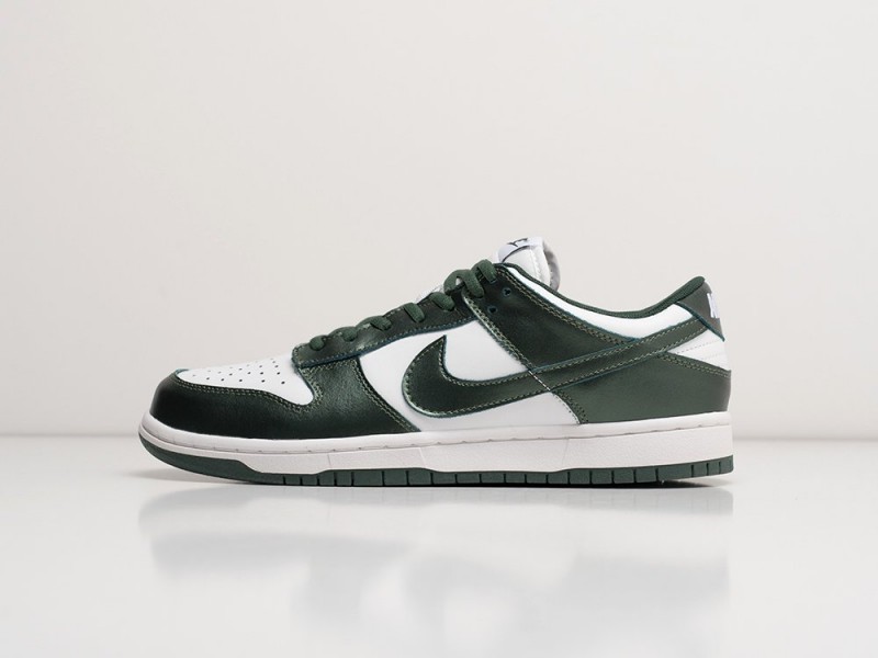 Nike SB Dunk Low