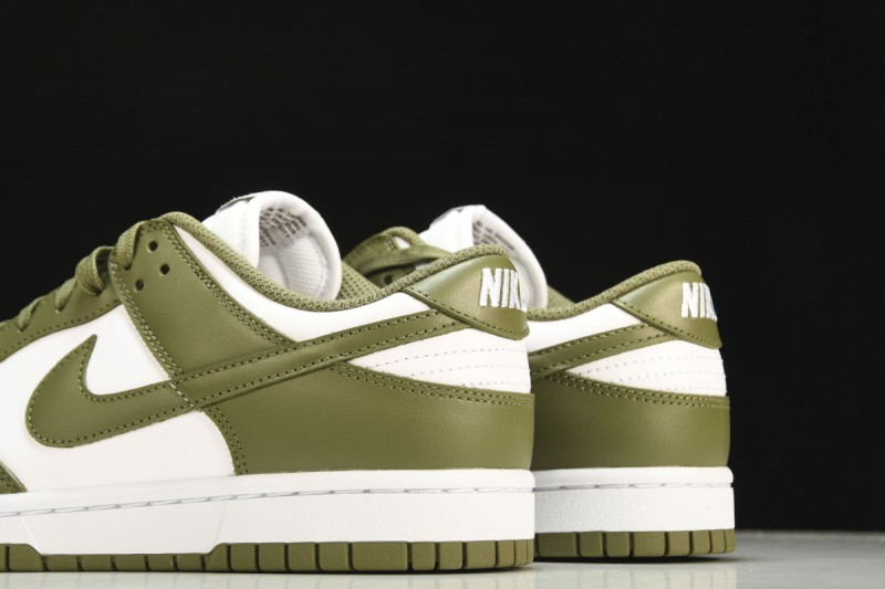 Nike Dunk Low Medium Olive