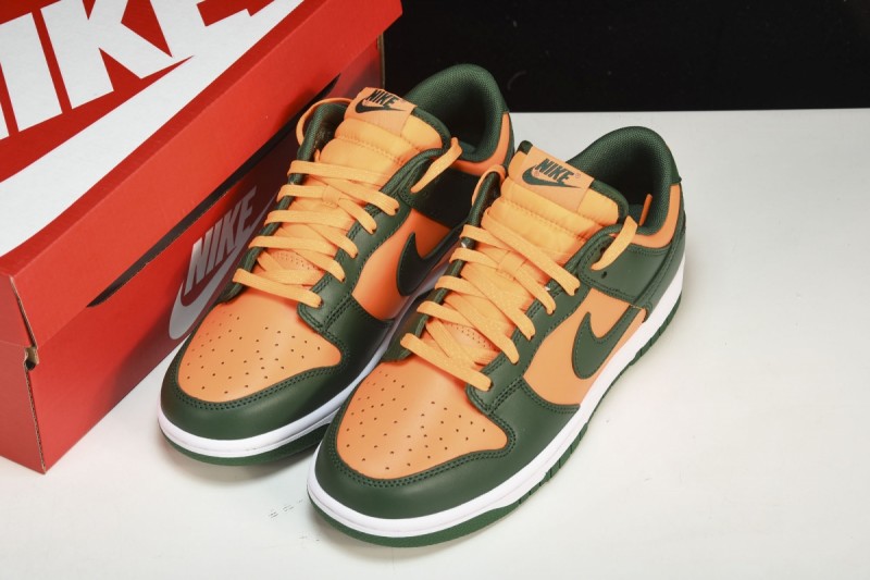 Nike Dunk Low Miami Hurricanes