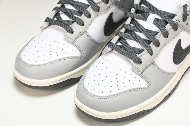 Nike Dunk Low Light Smoke Grey