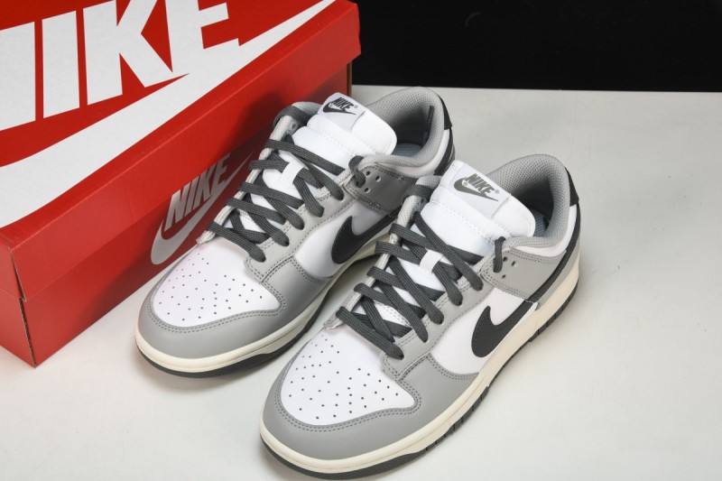 Nike Dunk Low Light Smoke Grey