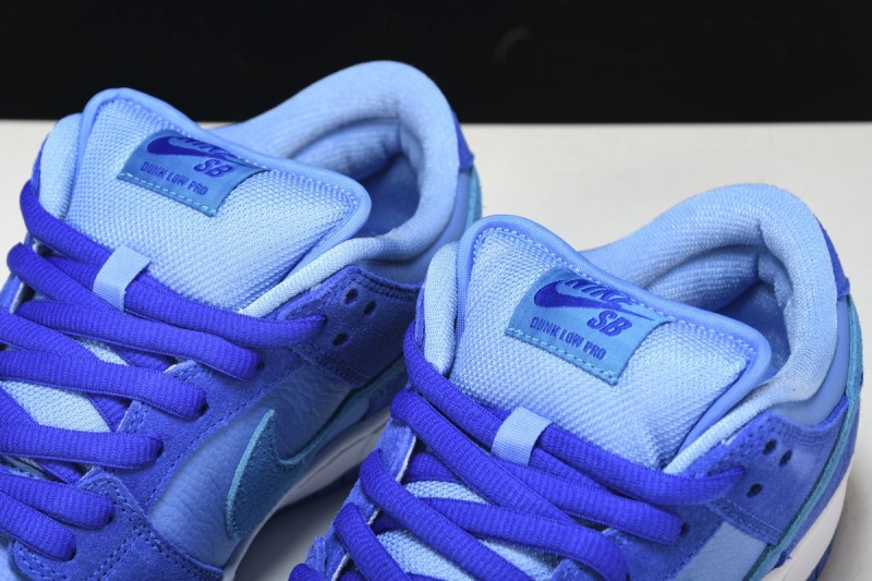 Nike SB Dunk Low Blue Raspberry