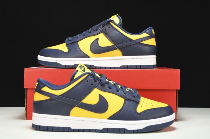 Nike Dunk Low Michigan (2021)