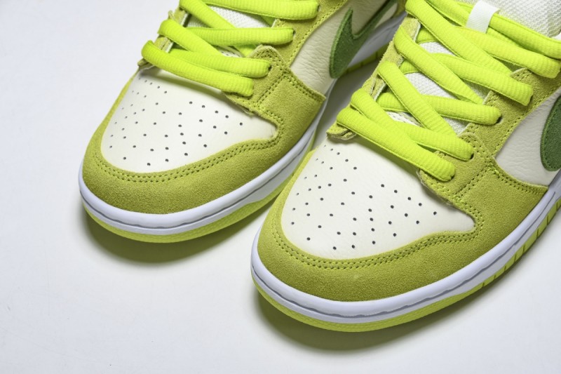 Nike SB Dunk Low Green Apple