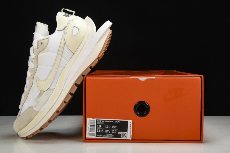 Nike Vaporwaffle Sacai Sail Gum