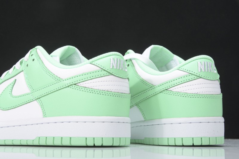 Nike Dunk Low Green Glow