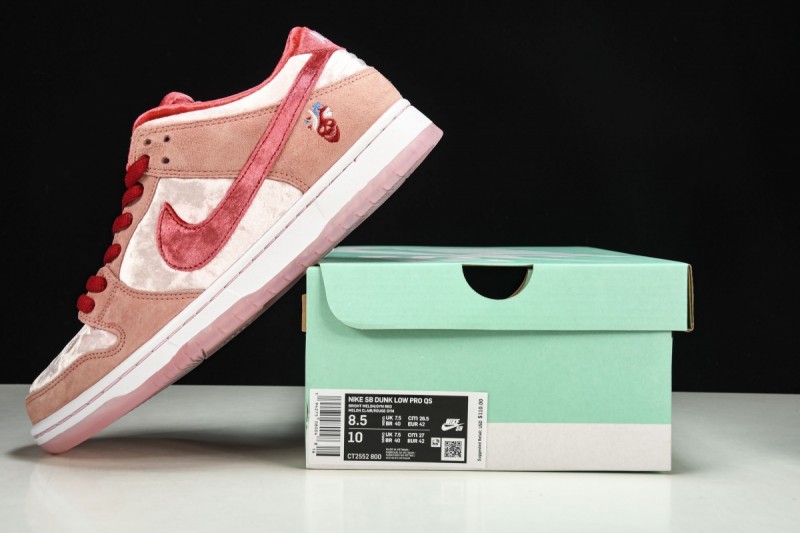 Nike SB Dunk Low StrangeLove Skateboards