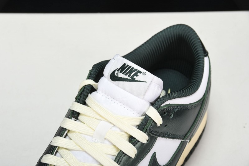 Nike Dunk Low Vintage Green