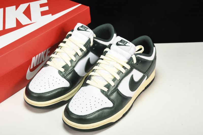 Nike Dunk Low Vintage Green