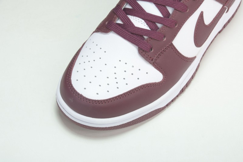 Nike Dunk Low Bordeaux