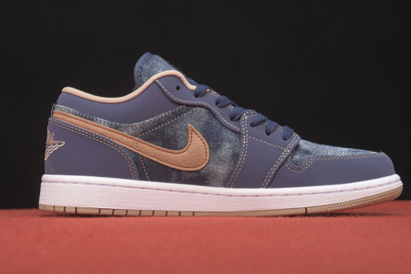 Jordan 1 Low SE Denim