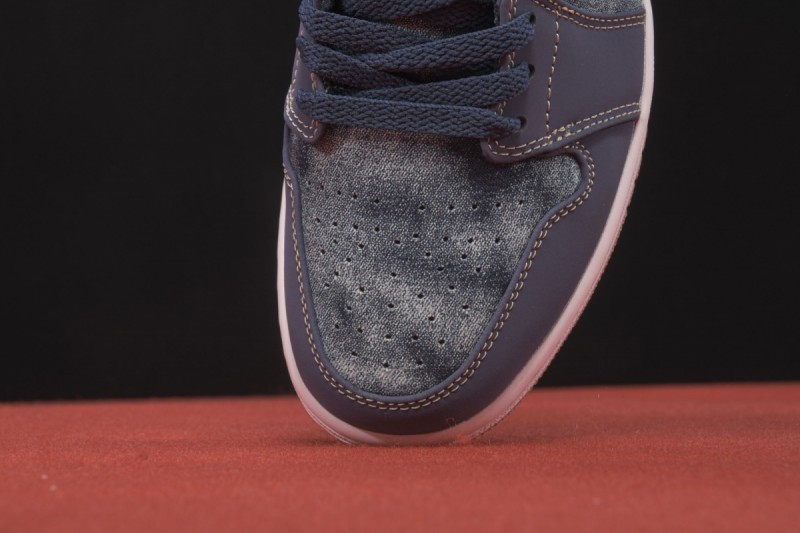 Jordan 1 Low SE Denim