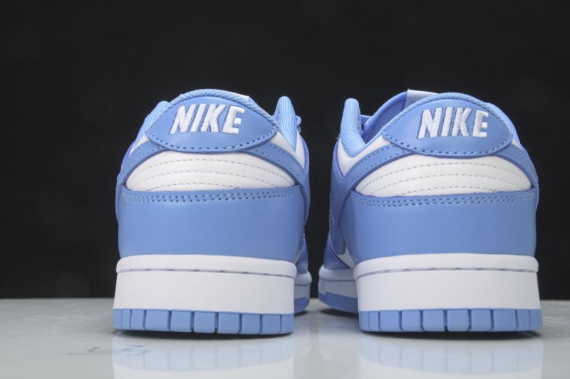 Nike Dunk Low UNC