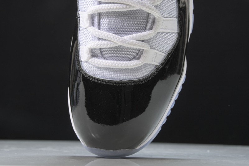 Jordan 11 Retro Concord (2018)