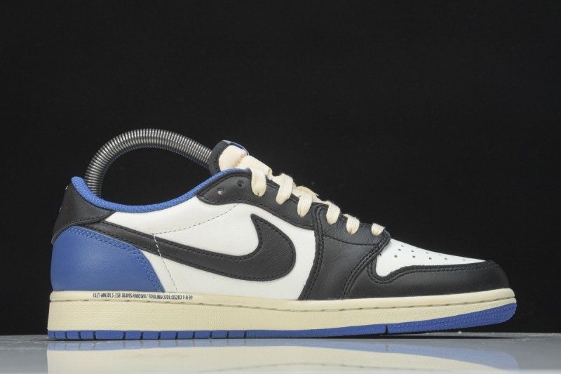 Jordan 1 Low fragment design x Travis Scott