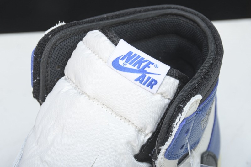 Jordan 1 High OG SP fragment design x Travis Scott