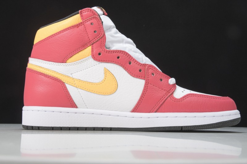 Jordan 1 Retro High OG Light Fusion Red