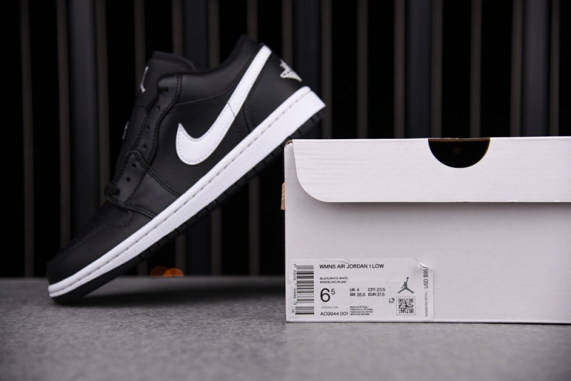 Jordan 1 Low Black White (W)