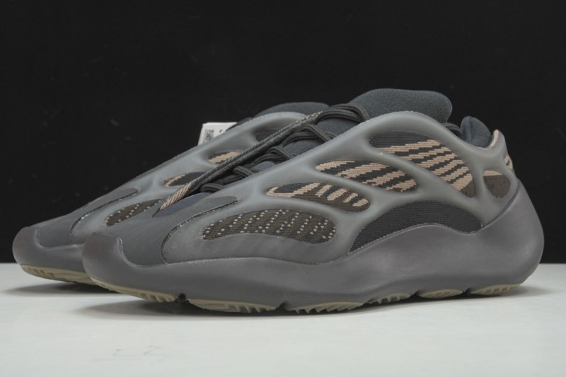 adidas Yeezy 700 V3 Clay Brown