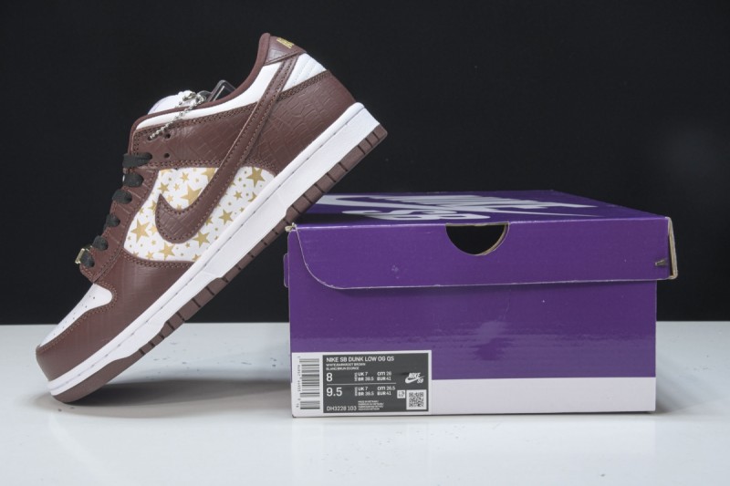 Nike SB Dunk Low Supreme Stars Barkroot Brown (2021)