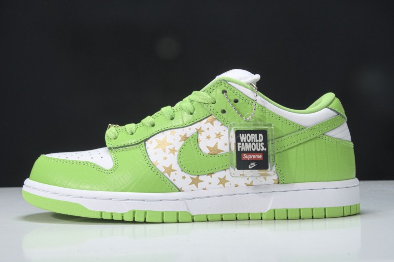 Nike SB Dunk Low Supreme Stars Mean Green (2021)