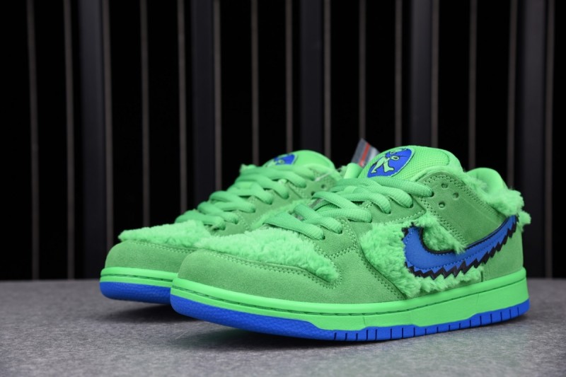 Nike SB Dunk Low Grateful Dead Bears Green