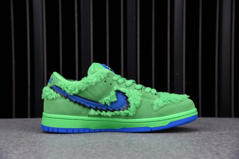 Nike SB Dunk Low Grateful Dead Bears Green