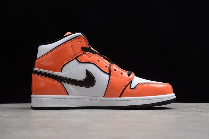 Jordan 1 Mid SE Turf Orange