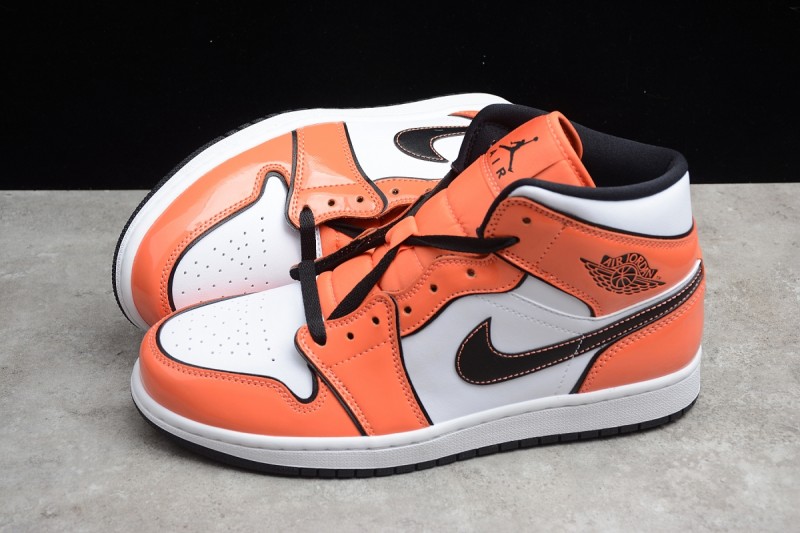 Jordan 1 Mid SE Turf Orange