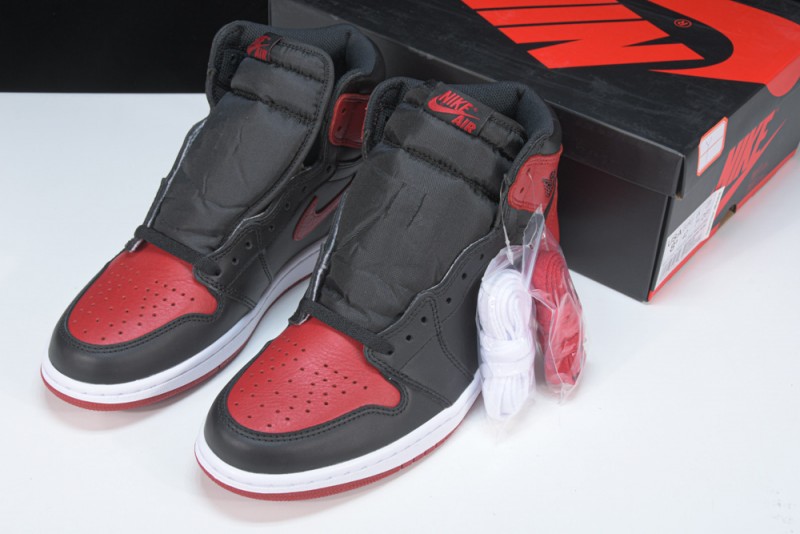 Jordan 1 Retro Bred