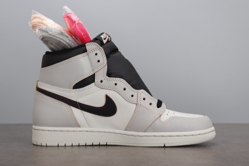 Jordan 1 Retro High OG Defiant SB NYC to Paris