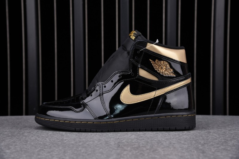 Jordan 1 Retro High Black Metallic Gold (2020)