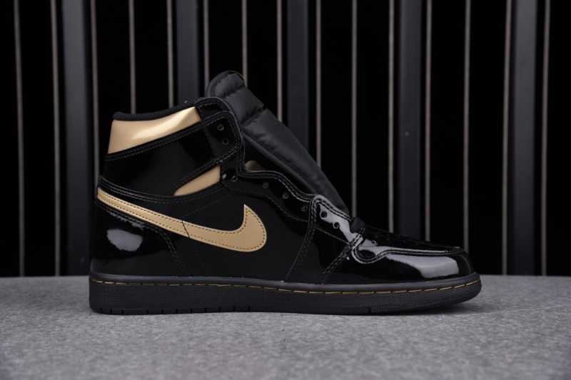 Jordan 1 Retro High Black Metallic Gold (2020)