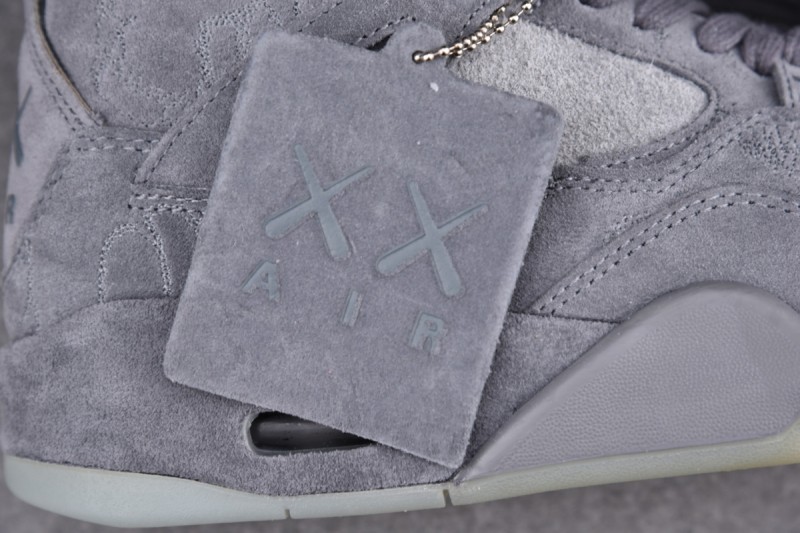 Jordan 4 Retro Kaws