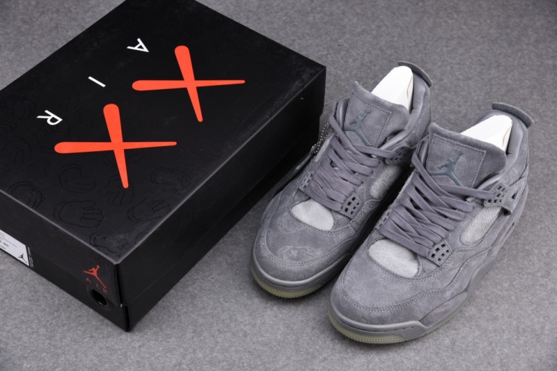 Jordan 4 Retro Kaws