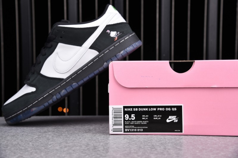 Nike SB Dunk Low Staple Panda Pigeon