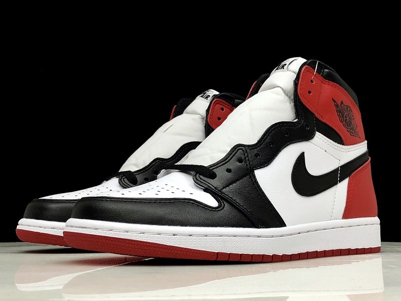 Jordan 1 Retro Black Toe