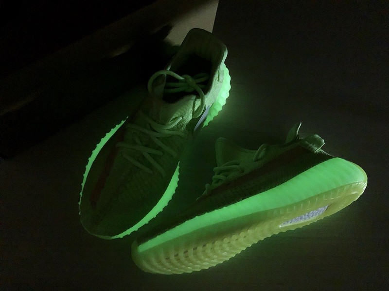 adidas Yeezy Boost 350 V2 Glow