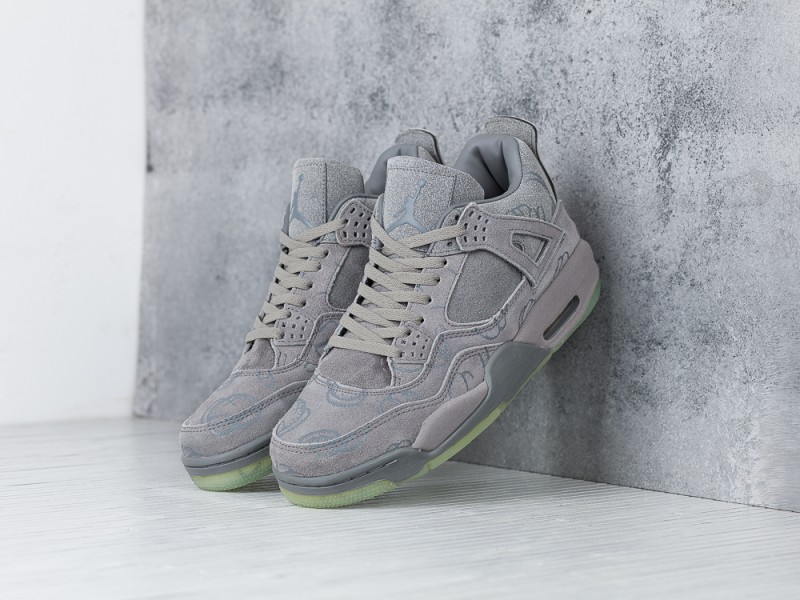 Air Jordan 4 x KAWS