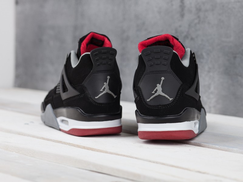 Air Jordan 4 Retro "Bred"