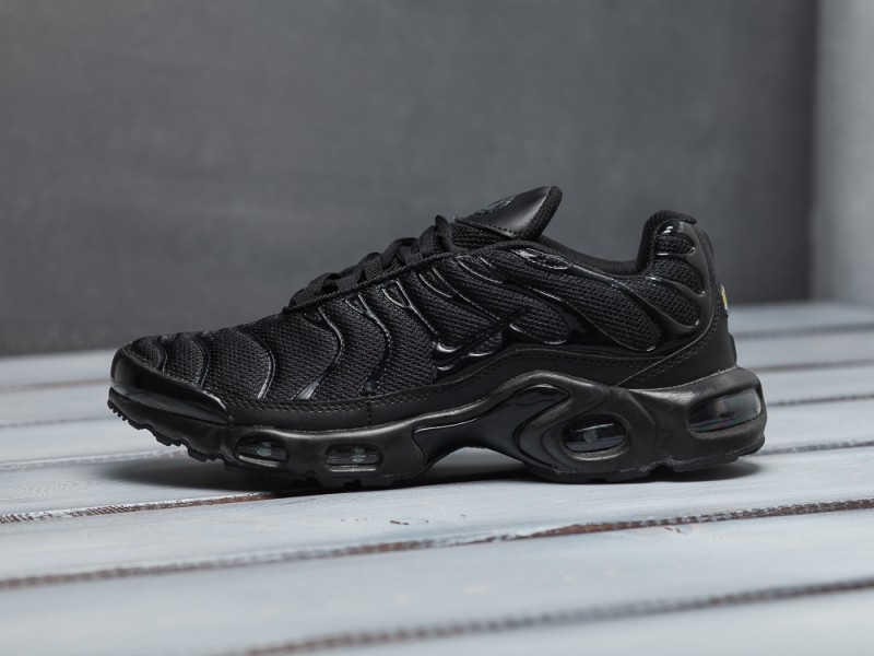  Nike Air Max Plus Black