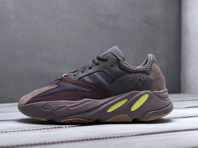 Adidas Yeezy Boost 700 "Muave"