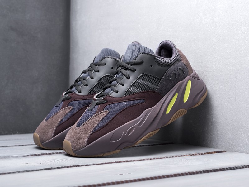 Adidas Yeezy Boost 700 "Muave"